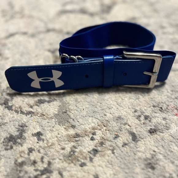 Royal blue Under Armour men’s belt 44 inches long/ adjustable - Picture 1 of 4